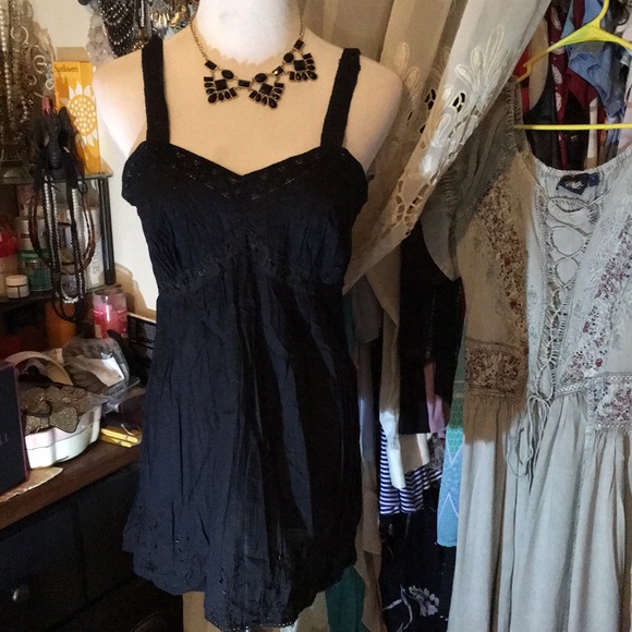 BLACK GAUZY TANK TOP WITH LACE SZ J-M 🕸🕷 - Picture 1 of 5